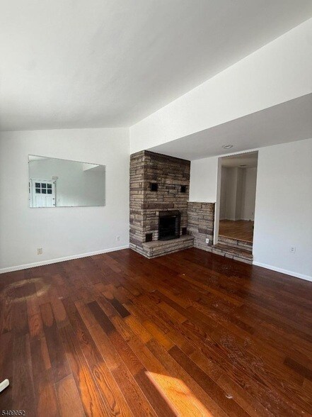 Foto del edificio - 98 Broughton Ave