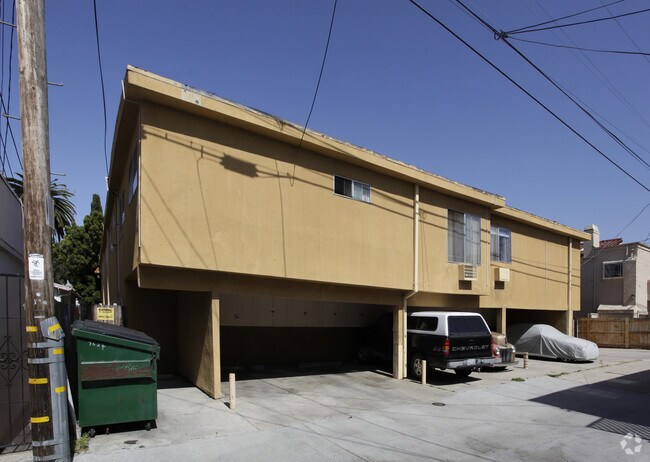 Foto del edificio - 4627 Campus Ave