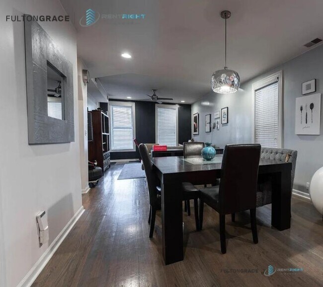 Foto del edificio - 2651 W Armitage Ave