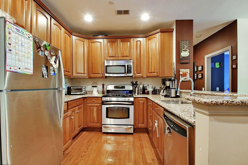 Primary Photo - 7400 River Rd