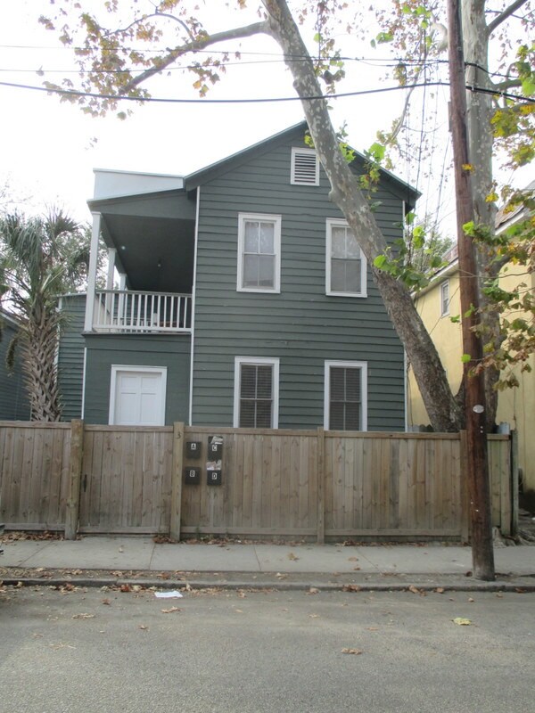 Building Photo - 53 Drake St