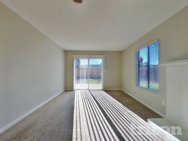 Building Photo - 5294 Acacia Way