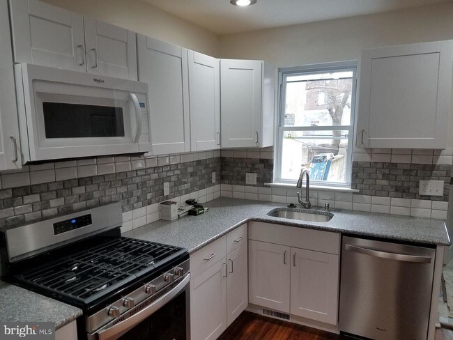 Building Photo - 2310 S 23rd St