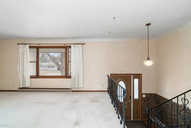 Foto del edificio - 3419 Gerrard Ave