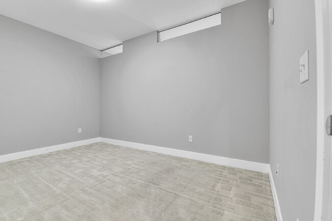 Building Photo - $1,540.95 - 1 Bed, 1 Bath Condo with In Unit Laundry in a Secured Building!