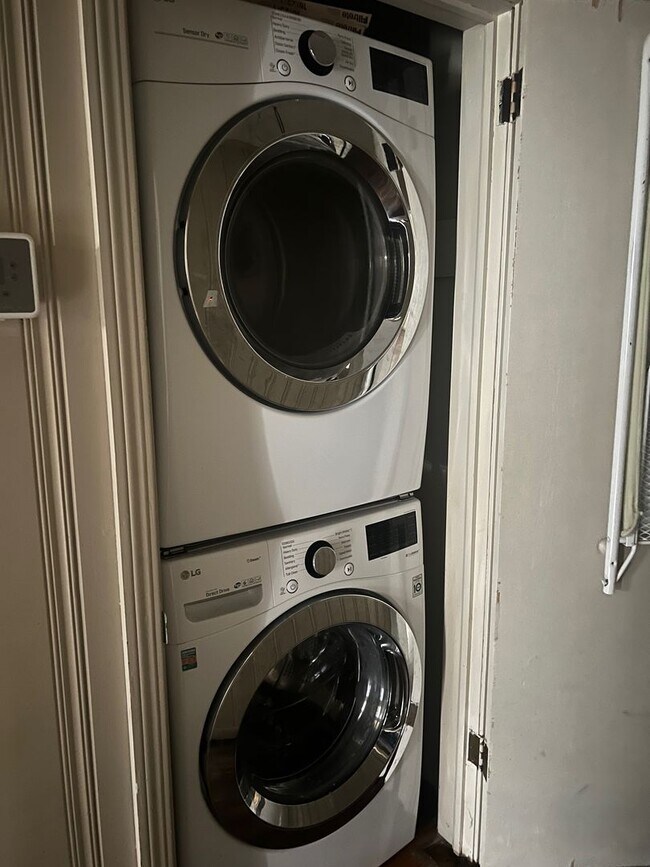 Foto del edificio - 3 bed/2 bath