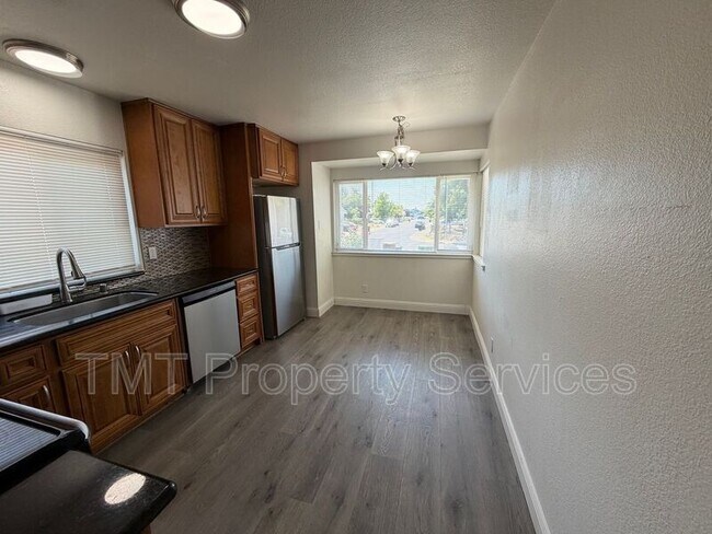Foto del edificio - 8272 Kilmer Cir