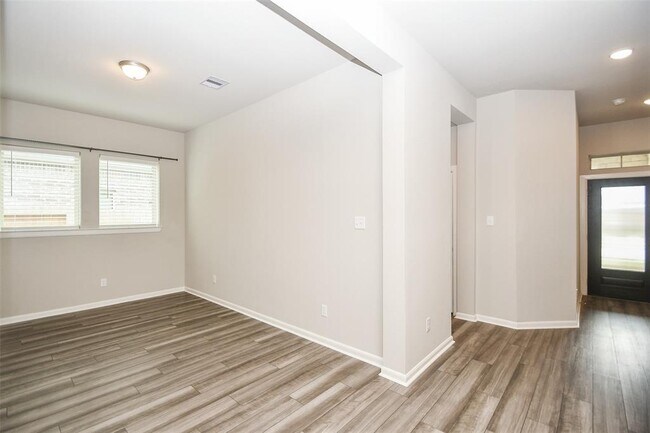Building Photo - 2439 Lemon Grass Dr