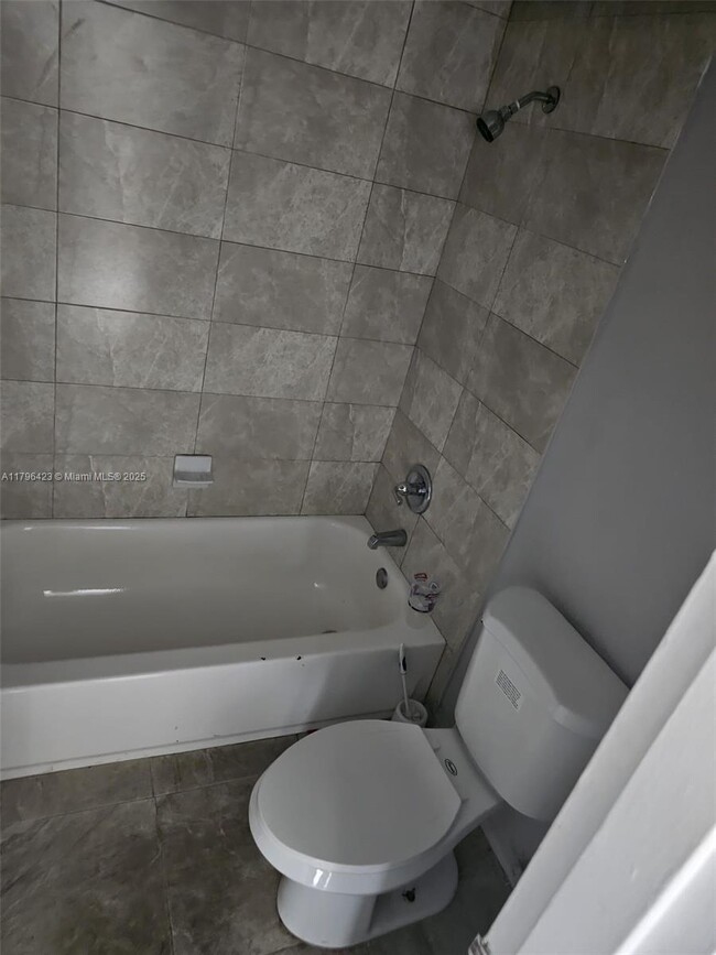 Foto del edificio - 5100 SW 41st St