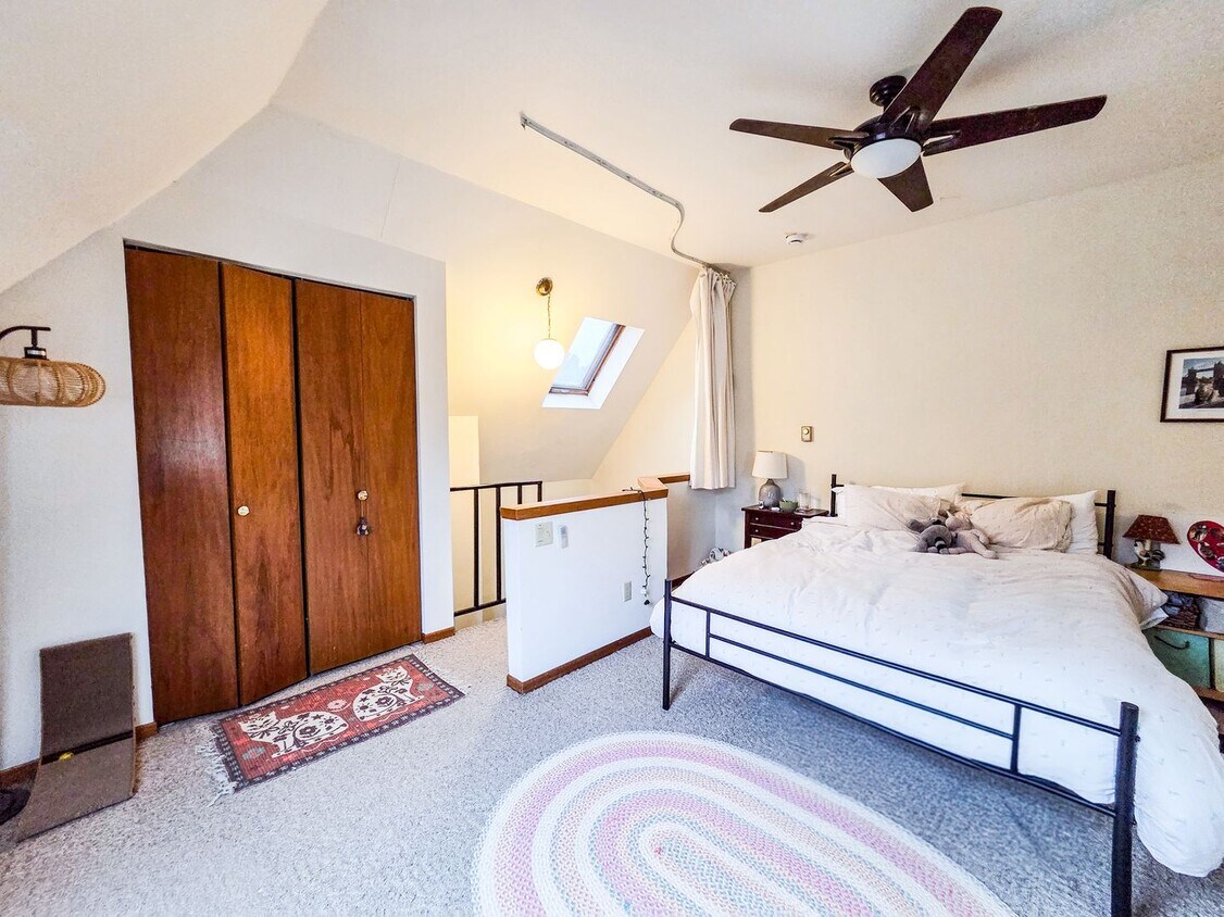 Foto principal - 438 W Wilson St