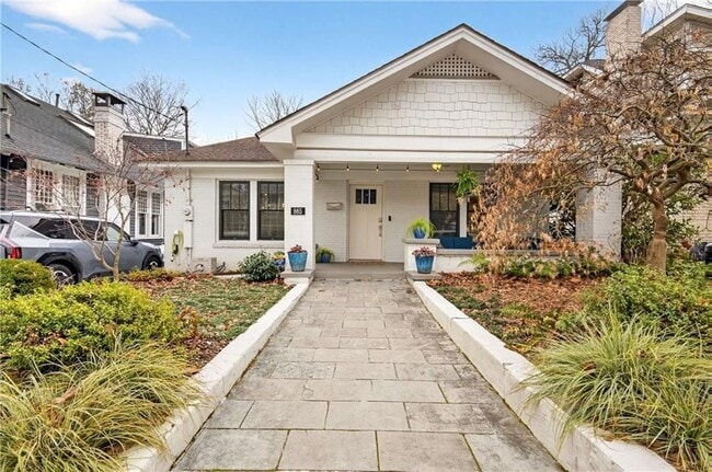 Building Photo - 865 Monroe Cir NE