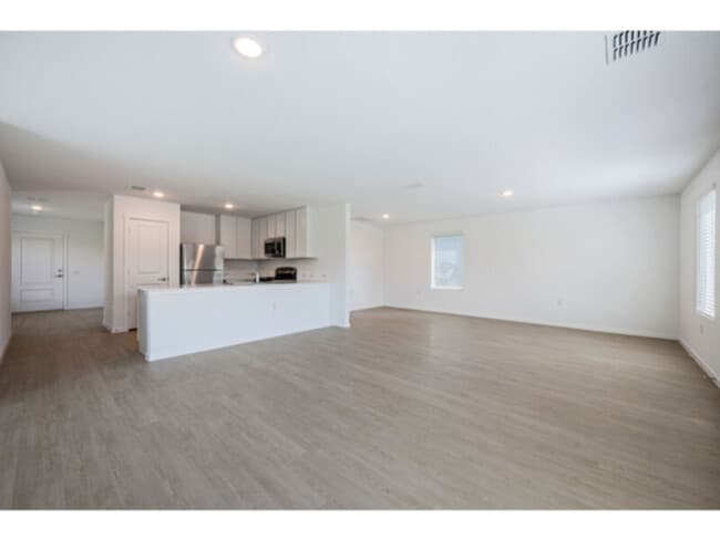 Building Photo - 10802 Soupe Cove