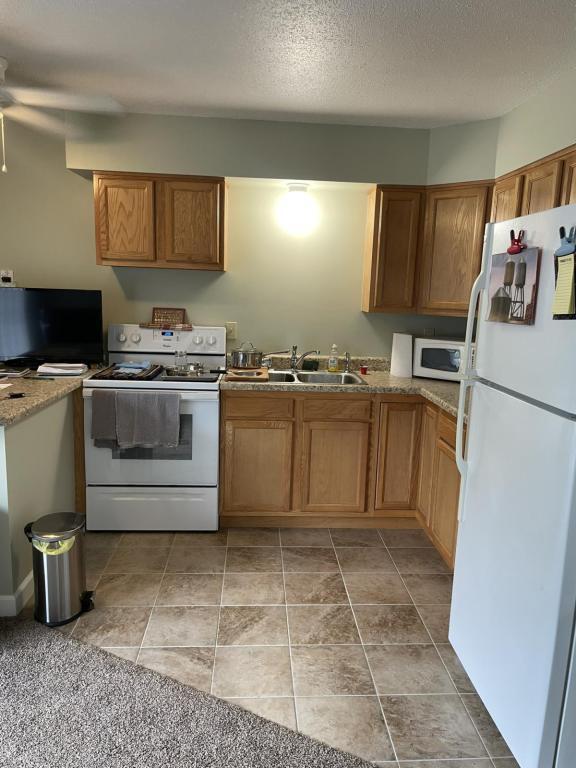 Building Photo - 1655 Pheasant Run