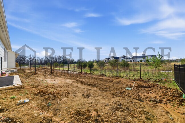 Foto del edificio - 5249 N Pinecrest Ct