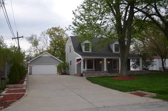 Building Photo - 1N037 Ethel St