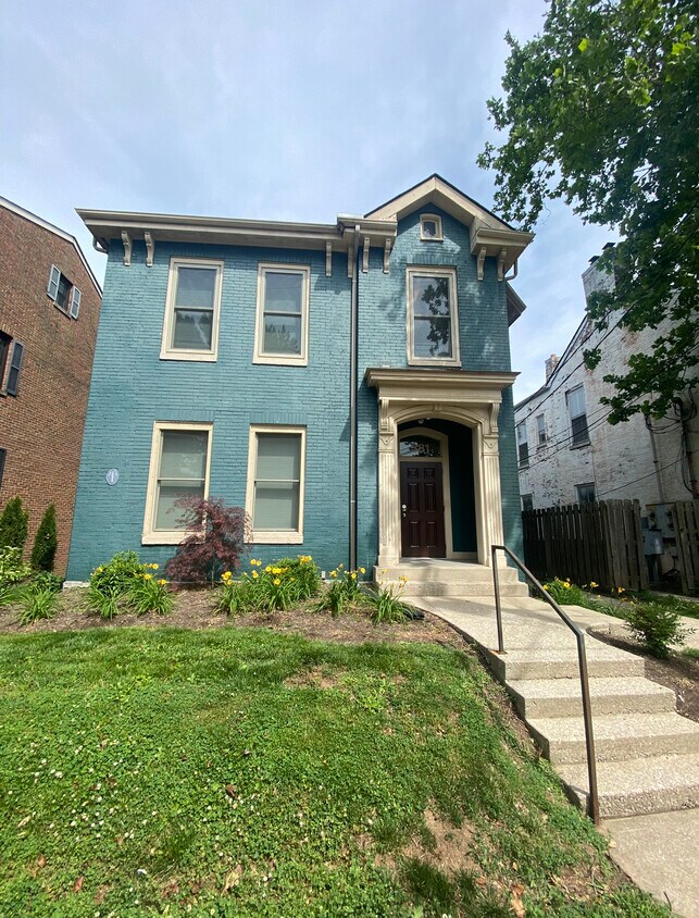 Primary Photo - 381 S Upper St
