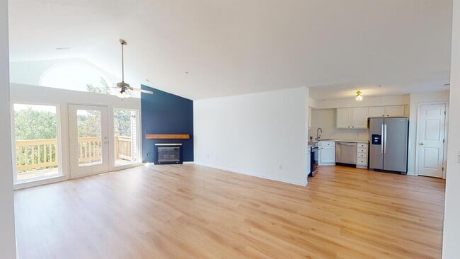 Building Photo - 1741 Coburn Ct