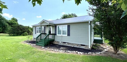 Building Photo - 393 Snow Creek Rd