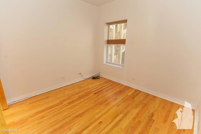 Building Photo - 1340 W Estes Ave