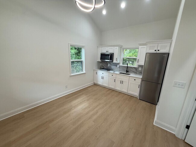 Building Photo - NEW CONSTRUCTION! NOW LEASING FOR SUMMER 2026!