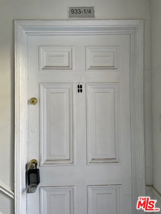 Foto del edificio - 933 S Hobart Blvd