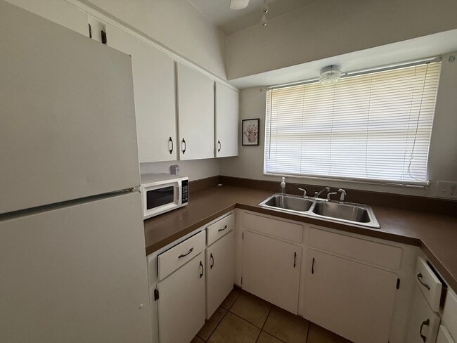 Building Photo - Two bedroom one bath Inverness Highlands