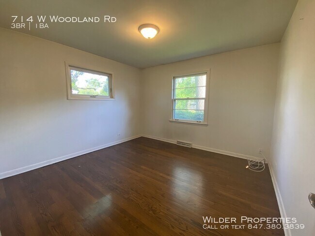 Foto del edificio - 714 W Woodland Rd