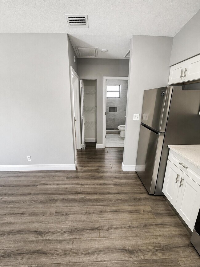 Foto del edificio - 1818 Meadow Ct