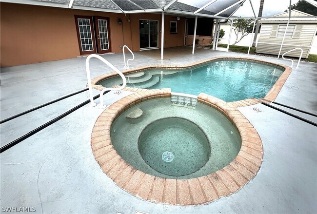Foto del edificio - 143 SE 19th Ln