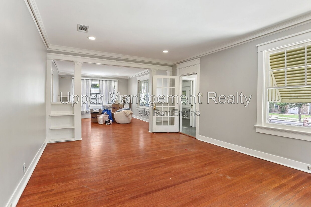 Photo - 1739 Broadway Street