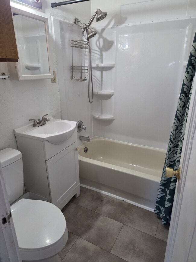 Foto del edificio - 933 Custer Ave