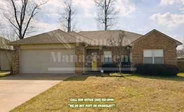 Building Photo - 145 Peach St