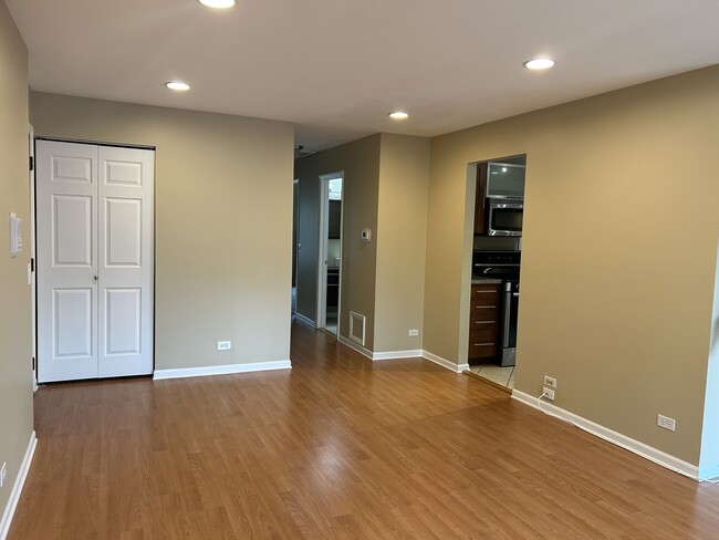 Building Photo - 93 Lambert Dr