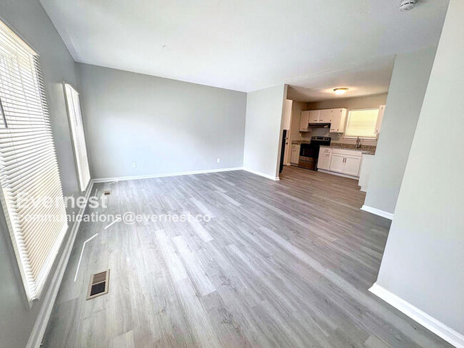 Foto del edificio - 700 15th Ct NW