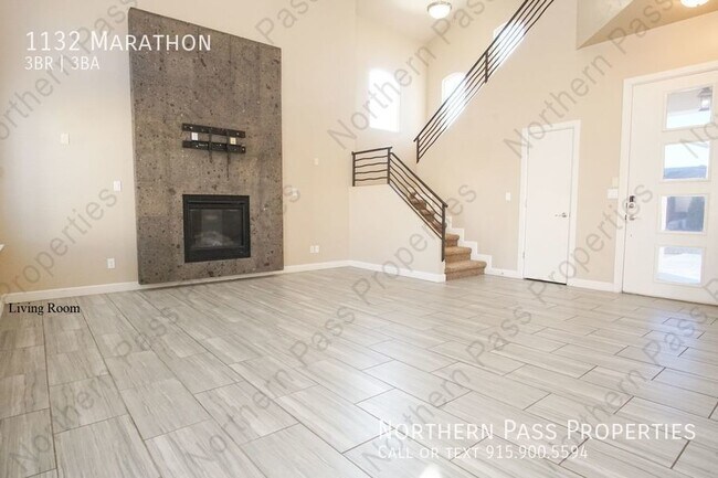 Building Photo - Stunning Modern 3 Bedroom Eastside Home!