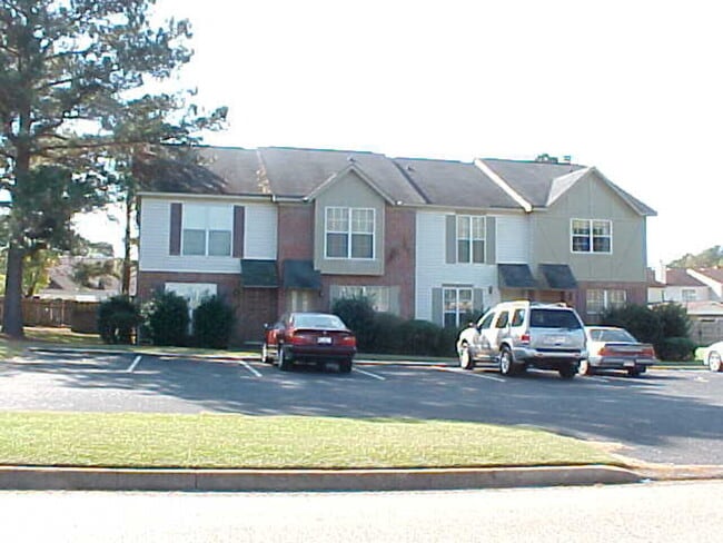 Building Photo - 110-4 EDGEFIELD