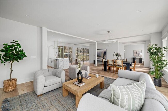 Foto del edificio - 3784 Pine Needle Dr NW