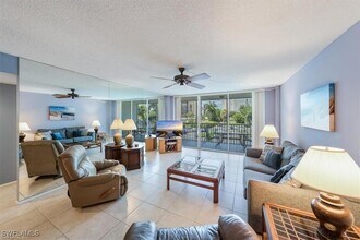 Building Photo - 3 Bluebill Ave