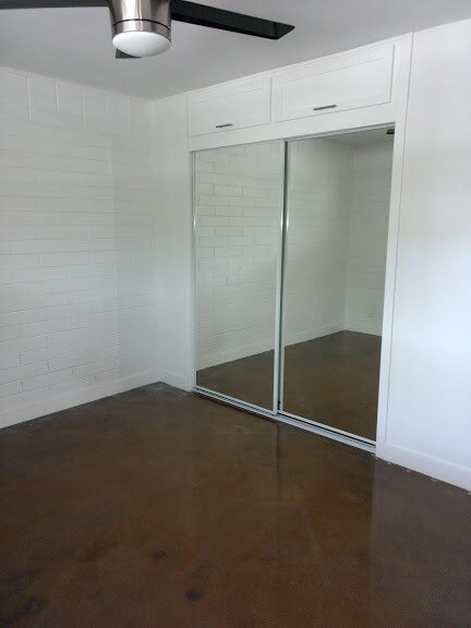 Foto del edificio - 320 West Earll Dr