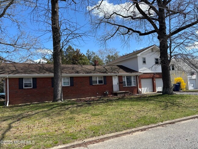 Building Photo - 217 Elmwood Rd