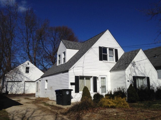 Primary Photo - 885 Minota Ave