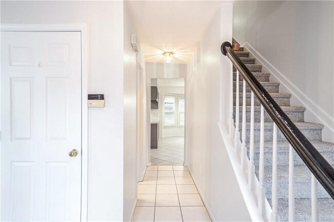 Building Photo - 3571 Forest Glen Trail