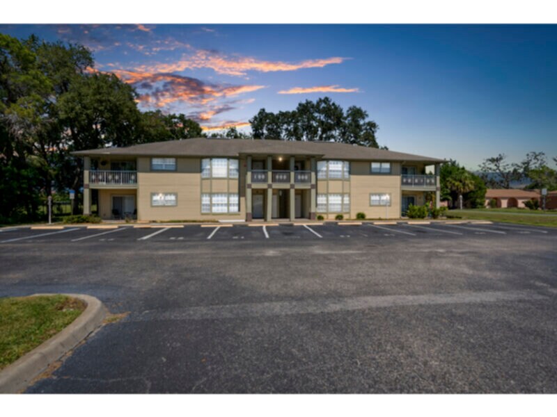 Primary Photo - 5521 Executive Dr