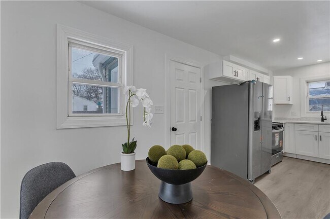 Foto del edificio - 115 Campbell Ave