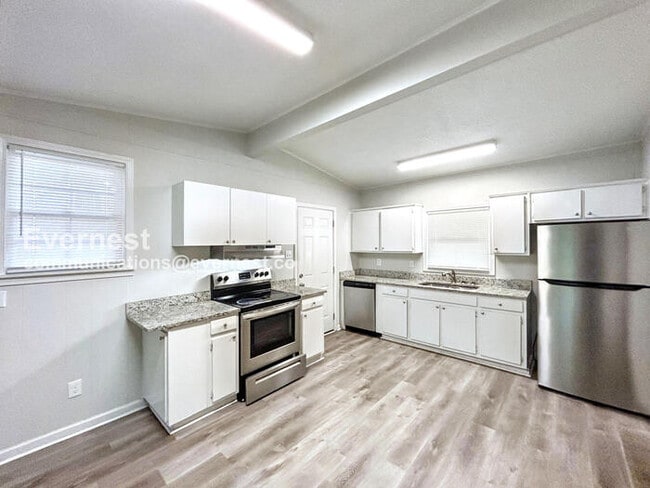 Building Photo - 1449 Ticonderoga Dr