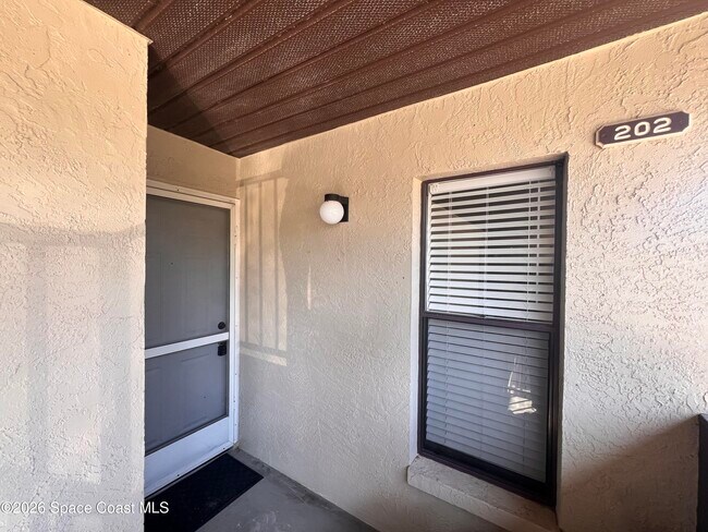 Foto del edificio - 1011 Clearmont St NE