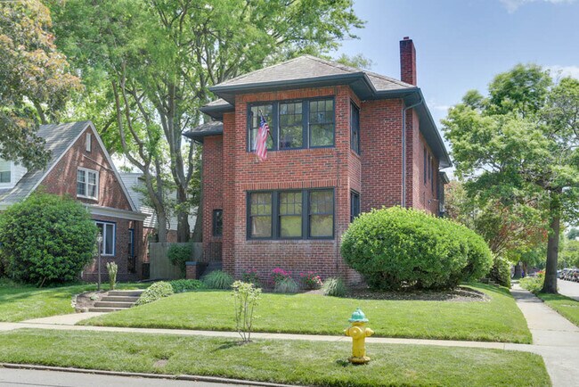 Foto del edificio - 1700 Claremont Ave