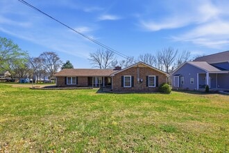 Building Photo - 1325 Sun Valley Rd