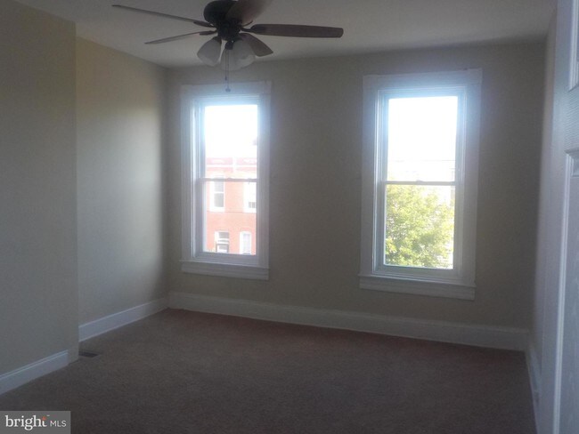 Building Photo - 1402 E Lanvale St