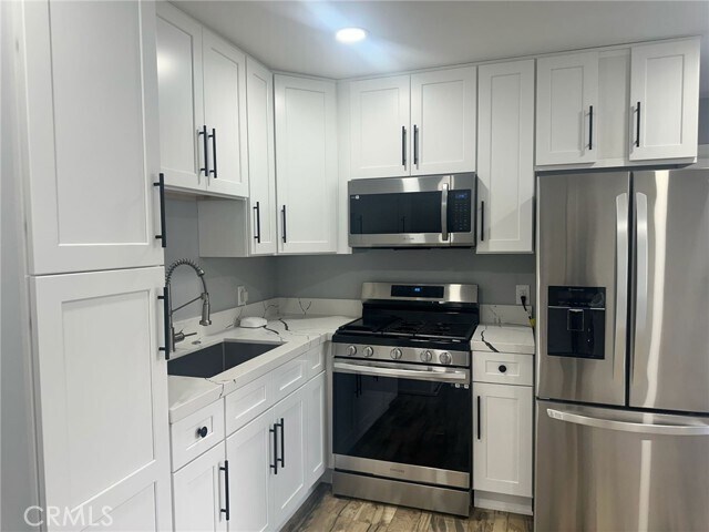 Foto del edificio - 620 Wilshire Pl